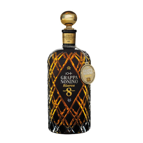Nonino Grappa Riserva 8 Years Old 43% Vol. 0,7l en boîte cadeau — Piscosaveur